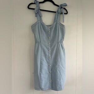 Madewell Denim Tie-Strap Button-Front Sundress in Morley Wash Jean Dress Size 2